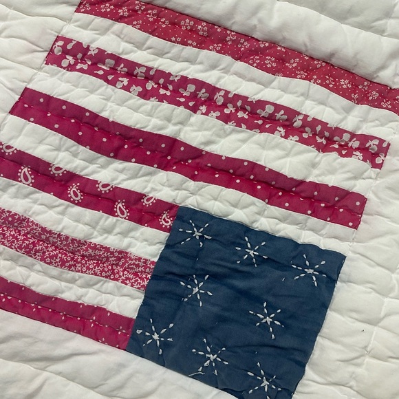 Pottery Barn quilted flag red, white, blue comforter 82 x 102 - Picture 5 of 7